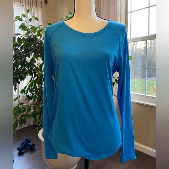 Under Armour Heat Gear Long Sleeve Cut Out Back Size Large - Picture 1 of 4